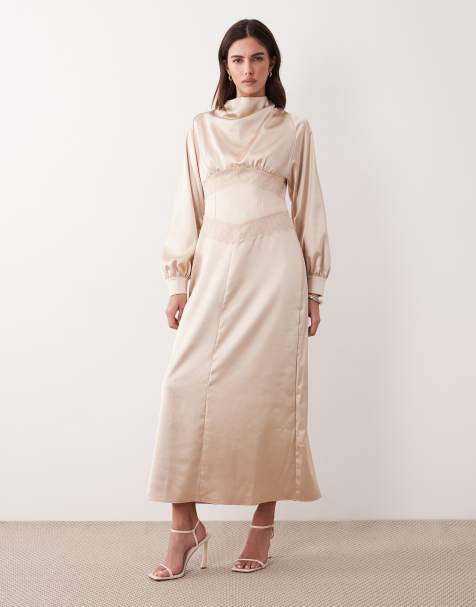 ASOS DESIGN - Vestito lungo accollato in raso color champagne con dettagli in pizzo - view 1