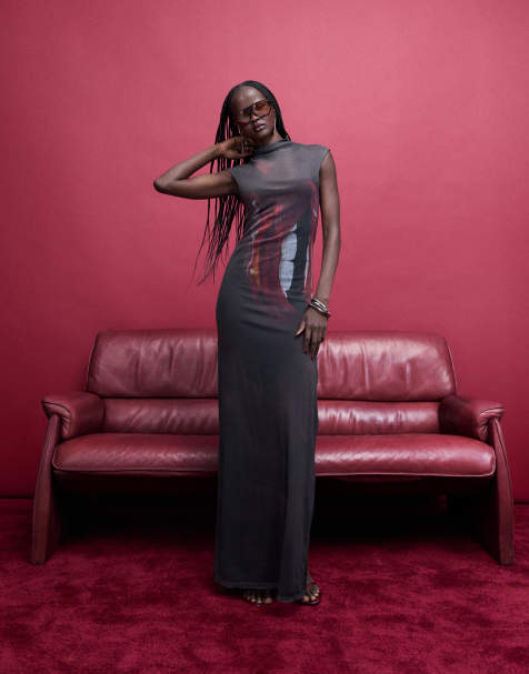 ASOS DESIGN - Vestito lungo accollato in rete nero con stampa di labbra - view 1