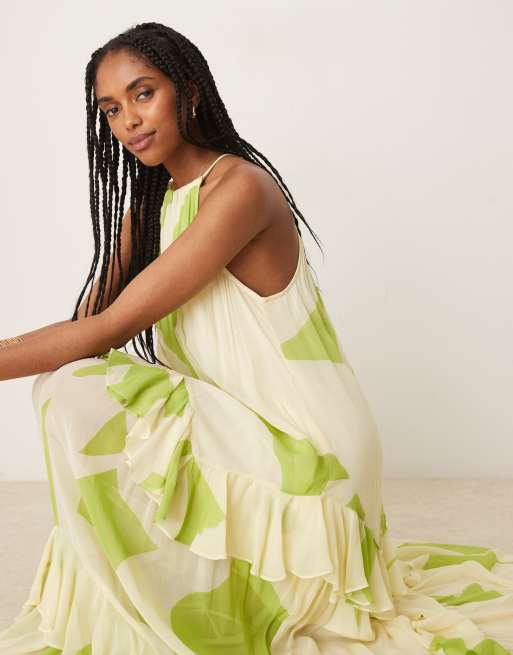 ASOS DESIGN - Vestito lungo allacciato al collo a balze con volant e stampa astratta verde, 3 di 4
