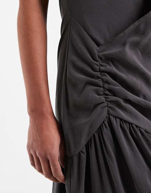ASOS DESIGN - Vestito lungo antracite allacciato al collo con vita scesa e foulard, 3 di 4