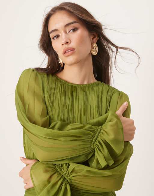 ASOS DESIGN - Vestito lungo arricciato verde oliva accollato con cintura, 2 di 4