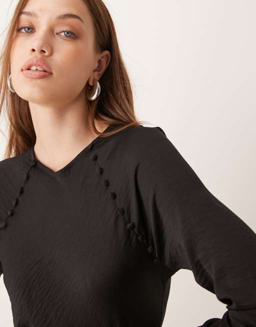 ASOS DESIGN - Vestito lungo asimmetrico in raso con bottoni nero, 4 di 4