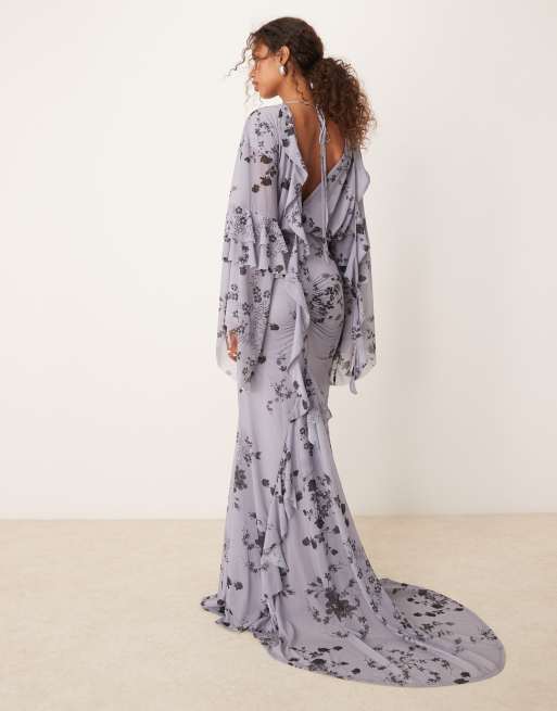 ASOS DESIGN - Vestito lungo blu con stampa a fiorellini, maniche con volant oversize e gonna con volant a cascata, 3 di 4