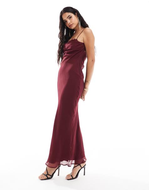 ASOS DESIGN - Vestito lungo bordeaux con scollo ad anello, taglio sbieco e dettagli in pizzo cigliato - view 1