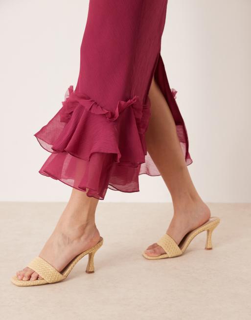 ASOS DESIGN - Vestito lungo color ciliegia con volant sul fondo e sulle maniche, 2 di 4