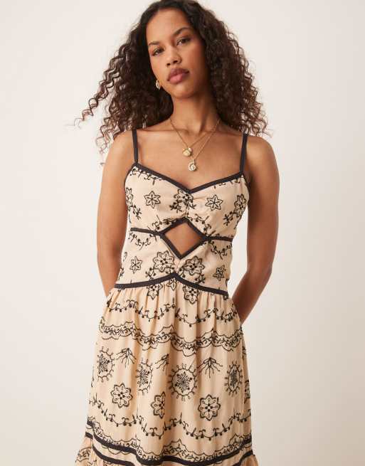 ASOS DESIGN - Vestito lungo color pietra con ricami neri, spalline sottili e cut-out, 2 di 4