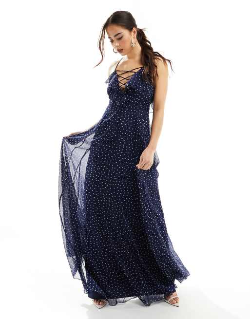 ASOS DESIGN - Vestito lungo con spalline sottili blu navy a pois con godet, volant e allacciatura