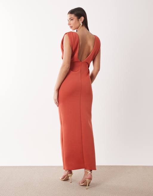 ASOS DESIGN - Vestito lungo con vita arricciata e spalle strutturate in tessuto scuba rosso, 4 di 4