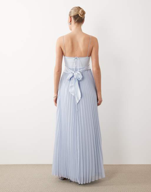 ASOS DESIGN - Vestito lungo da damigella ibrido blu con spalline sottili e gonna a pieghe, 4 di 4