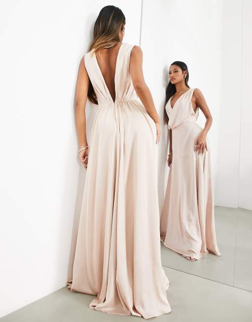 ASOS DESIGN - Vestito lungo da damigella in raso color cipria con corpino a portafoglio