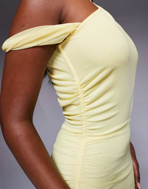 ASOS DESIGN - Vestito lungo giallo con spalle scese, arricciature e cut-out, 3 di 4