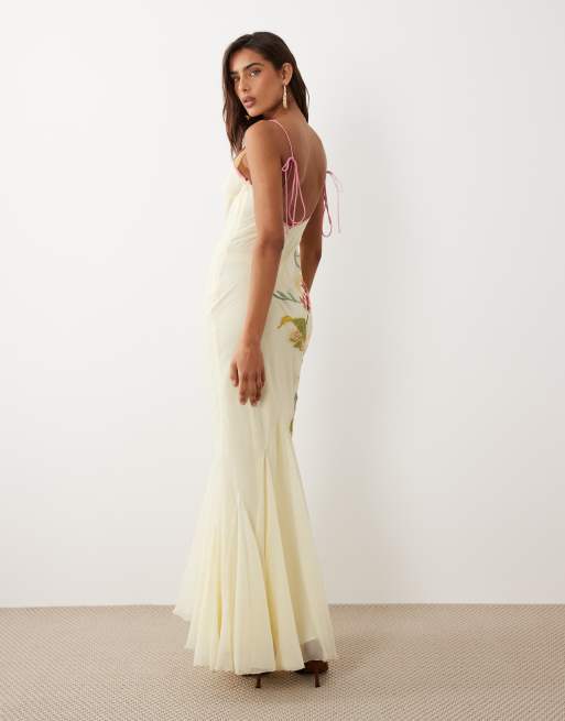 ASOS DESIGN - Vestito lungo giallo ricamato e decorato con godet, spalline e profili a contrasto, 3 di 4