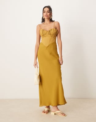 ASOS DESIGN - Vestito lungo ibrido stile corsetto con taglio sbieco e gonna al polpaccio color ocra