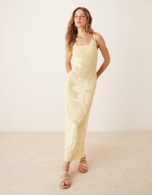 ASOS DESIGN - Vestito lungo in maglia color latticello con fiori in pizzo