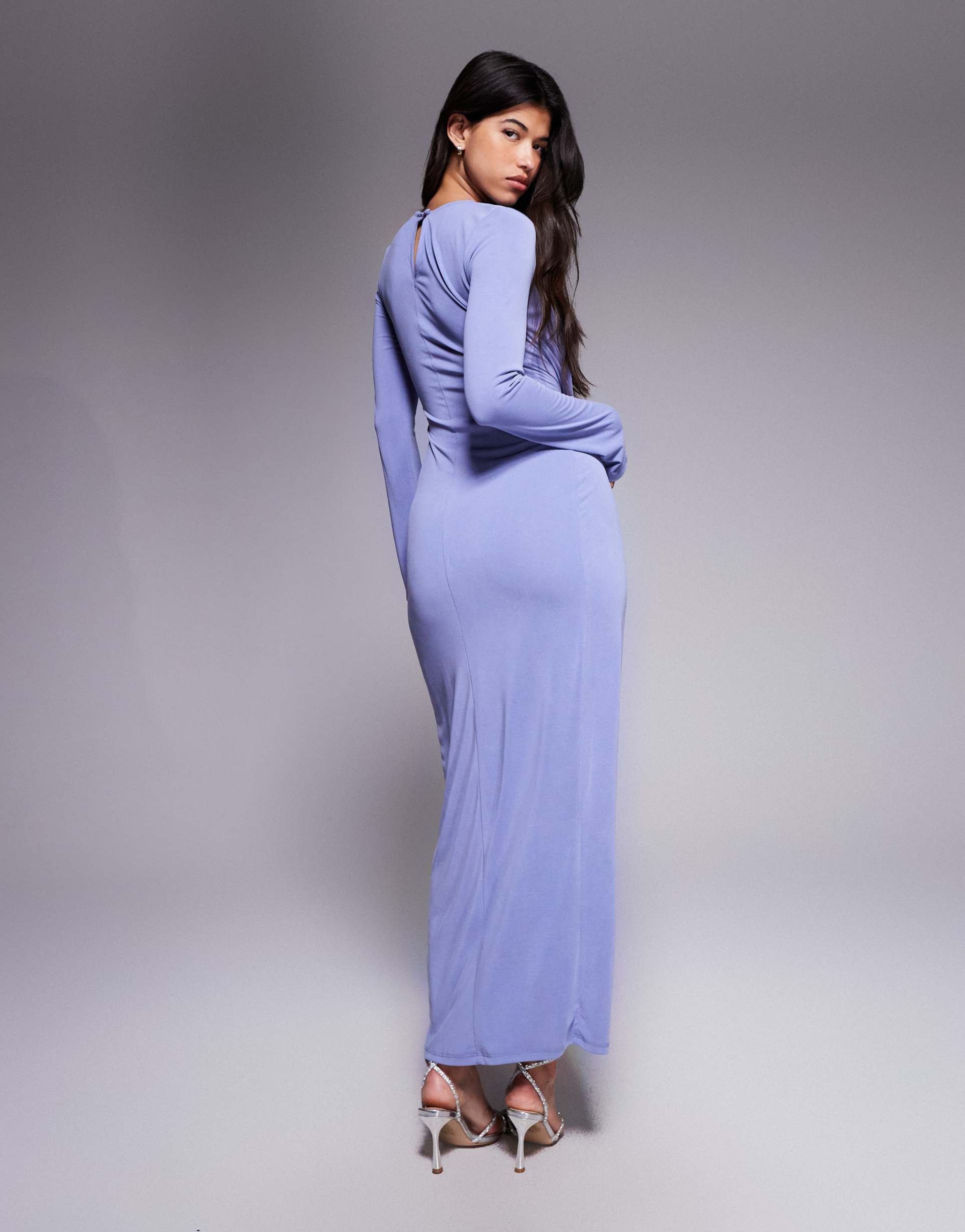 ASOS DESIGN - Vestito lungo in modal color blu viola con dettaglio annodato intrecciato