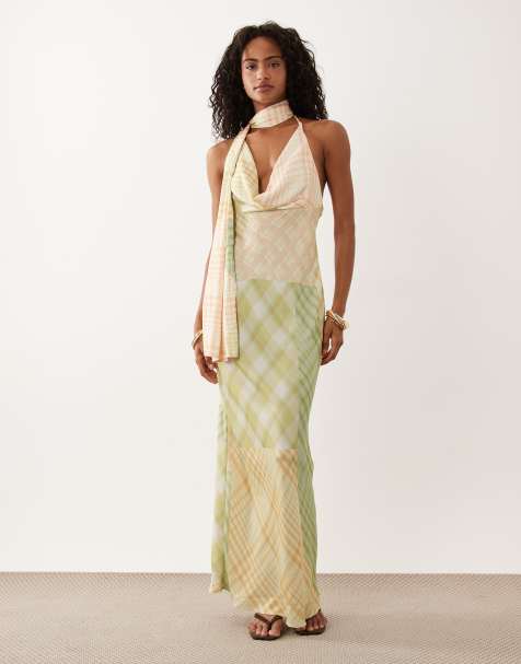 ASOS DESIGN - Vestito lungo in raso a quadri con scollo ad anello e sciarpa al collo - view 1