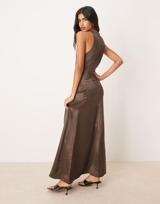 ASOS DESIGN - Vestito lungo in raso color cioccolato con scollo a vogatore, 4 di 4