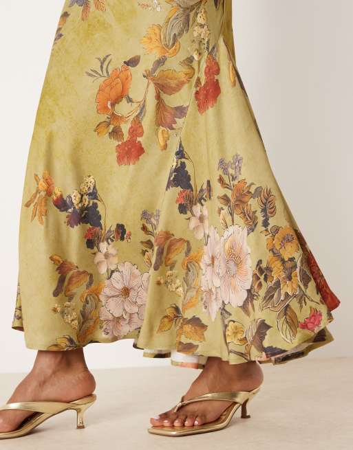 ASOS DESIGN - Vestito lungo in raso con stampa a fiori e godet, 4 di 4