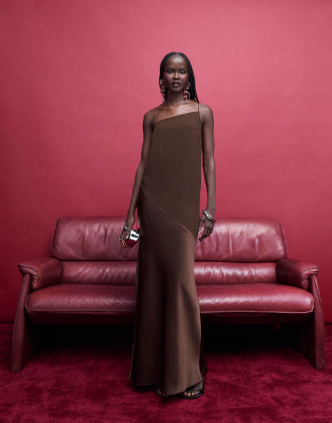 ASOS DESIGN - Vestito lungo in raso e chiffon drappeggiato color cioccolato - view 1