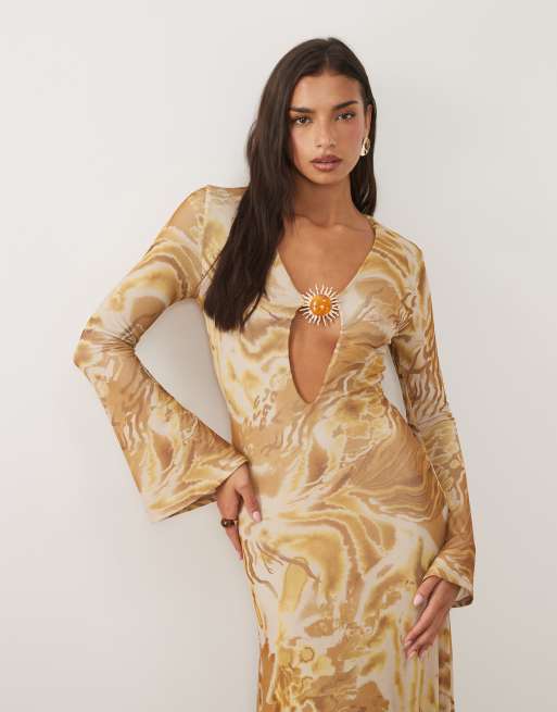 ASOS DESIGN - Vestito lungo in rete con stampa animalier, maniche a trombetta e finiture oro, 2 di 4