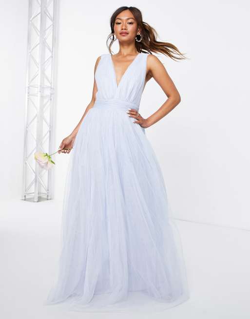 ASOS DESIGN - Vestito lungo in tulle azzurro polvere con scollo