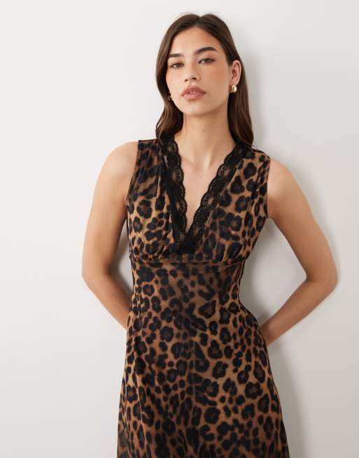 ASOS DESIGN - Vestito lungo leopardato con scollo a V senza maniche, 2 di 4