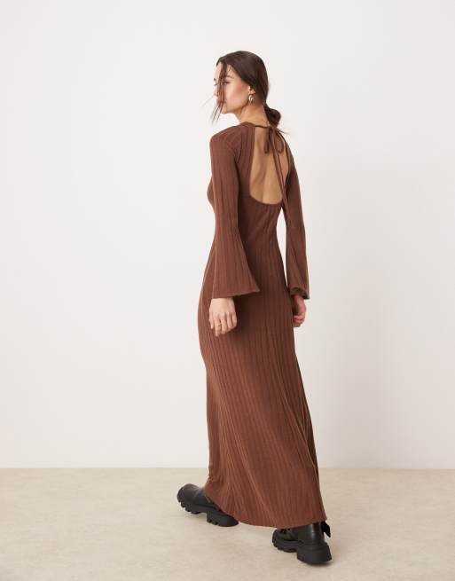 ASOS DESIGN Vestito lungo marrone a coste a maniche lunghe con