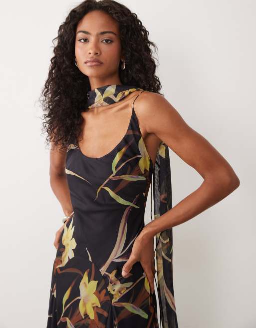 ASOS DESIGN - Vestito lungo marrone a fiori con scollo rotondo, fondo godet e sciarpa, 2 di 4