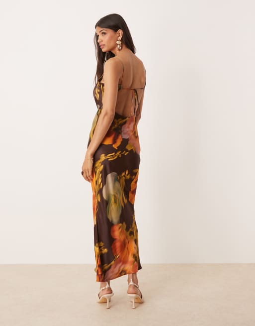 ASOS DESIGN - Vestito lungo oversize in raso a fiori con allacciatura sulla schiena, 4 di 4
