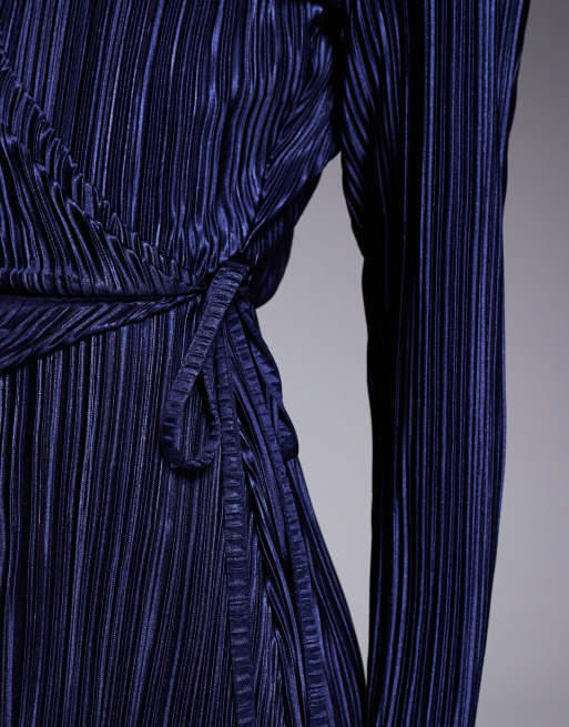 ASOS DESIGN - Vestito lungo plissé a maniche lunghe a portafoglio allacciato in vita blu navy, 3 di 4