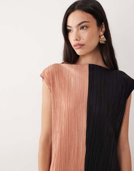 ASOS DESIGN - Vestito lungo plissé senza maniche color block nero e color toffee, 4 di 4