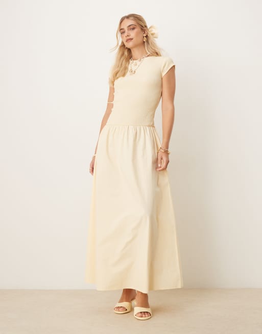 ASOS DESIGN - Vestito lungo testurizzato color latticello in popeline con maniche ad aletta e orlo sceso