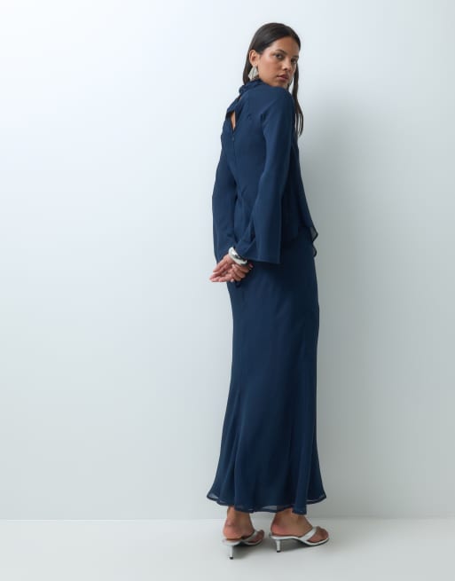 ASOS DESIGN vestito maxi a maniche lunghe a doppio strato in blu notte, 2 di 5
