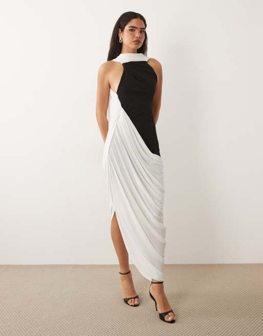 ASOS DESIGN vestito maxi con gonna drappeggiata e dettaglio foulard in bianco e nero