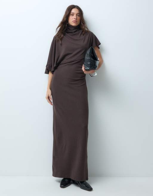 ASOS DESIGN vestito maxi con mantella morbida color marrone cioccolato, 1 di 5