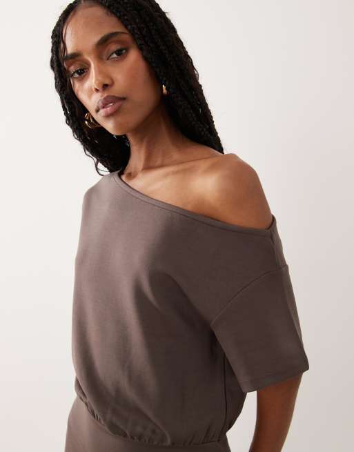 ASOS DESIGN - Vestito midi a campana color cioccolato con spalle scoperte, 3 di 4