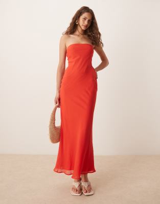 Esclusiva Kaiia - Vestito Lungo A Fascia Sinuoso A Doppio Strato In Tessuto A Rete Rosa E Rosso Sfumato Con Cut Out