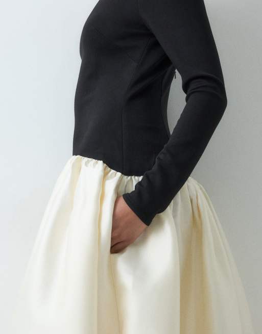 ASOS DESIGN vestito midi a maniche lunghe con gonna ampia a contrasto in nero e avorio, 5 di 5