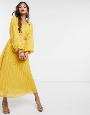 Vestito midi a portafoglio allacciato in plumetis a pieghe senape-Giallo - ASOS DESIGN  donna Giallo - immagine3