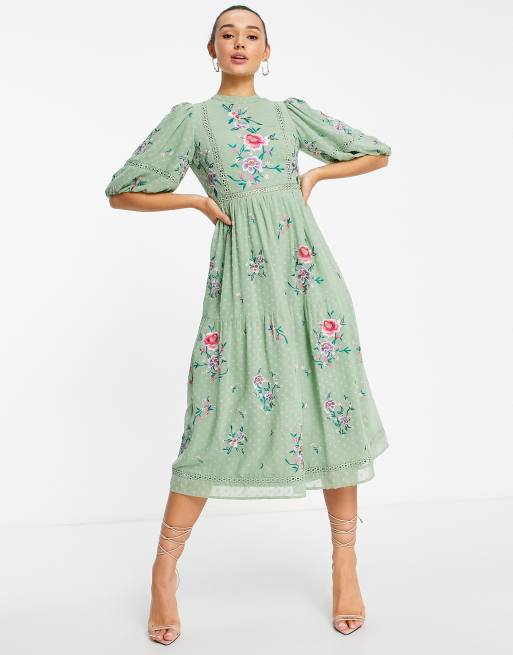 ASOS DESIGN - Vestito midi accollato verde tenue con ricamo in plumetis e finiture in pizzo