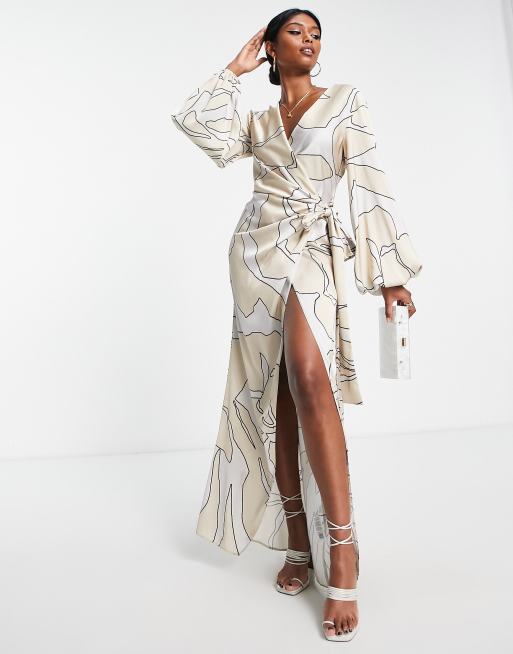 ASOS DESIGN - Vestito midi avvolgente in raso beige con stampa astratta con maniche accentuate e apertura sul retro