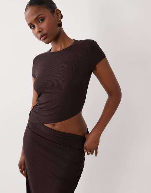 ASOS DESIGN - Vestito midi color cioccolato a coste chiaro con cut-out, 2 di 4