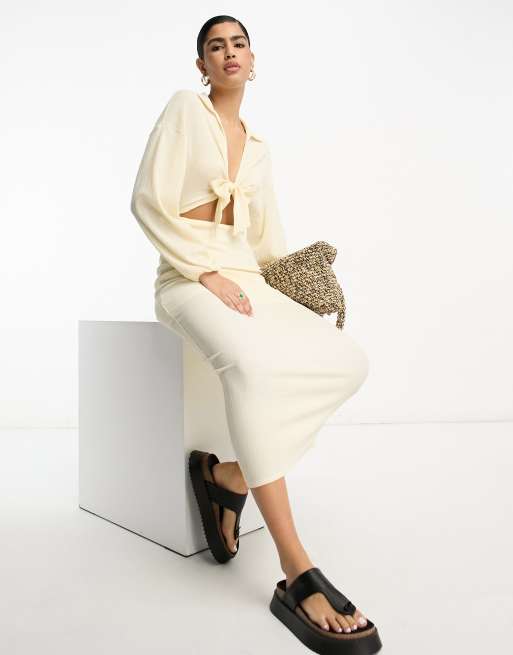 ASOS DESIGN - Vestito midi color crema a maniche lunghe allacciato sul davanti