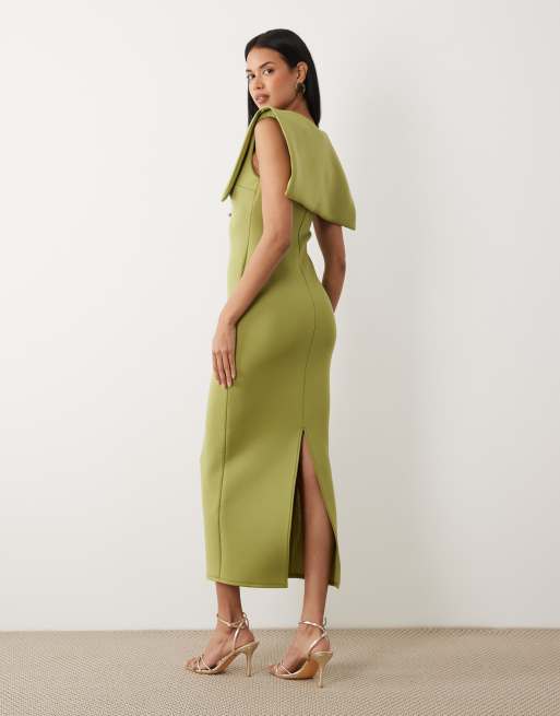 ASOS DESIGN - Vestito midi con scollo a V e colletto a mantella in tessuto scuba verde oliva, 3 di 4