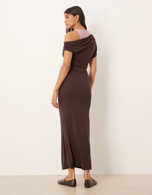 ASOS DESIGN - Vestito midi con spalle scese e strato inferiore a vogatore rosa e cioccolato, 3 di 4
