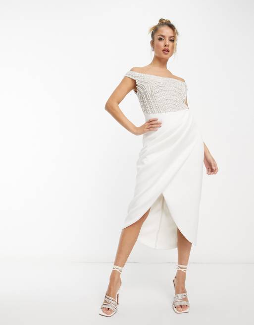ASOS DESIGN - Vestito midi con spalle scoperte e perline decorative bianco a portafoglio, 4 di 4