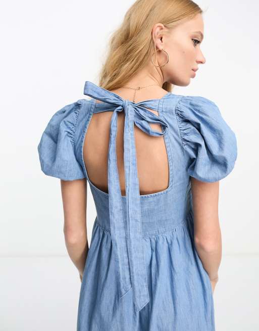 ASOS DESIGN - Vestito midi in denim morbido con maniche a sbuffo lavaggio blu chiaro