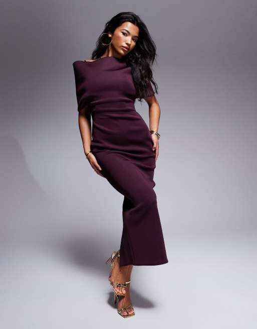 ASOS DESIGN - Vestito midi in tessuto scuba color prugna con scollo alla Bardot profondo e dettaglio stile mantella sul retro