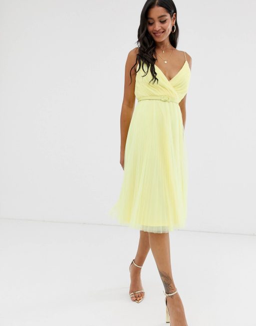 ASOS DESIGN - Vestito midi in tulle a pieghe con cintura e spalline