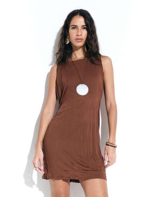 ASOS DESIGN - Vestito midi marrone con scollo a vogatore aperto dietro con nodo, 4 di 5